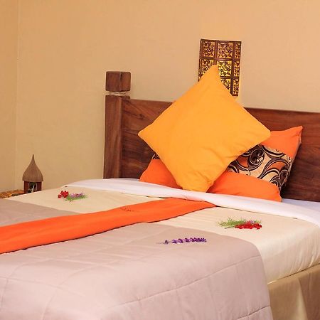 Lake Mulehe Gorilla Lodge Kisoro Экстерьер фото